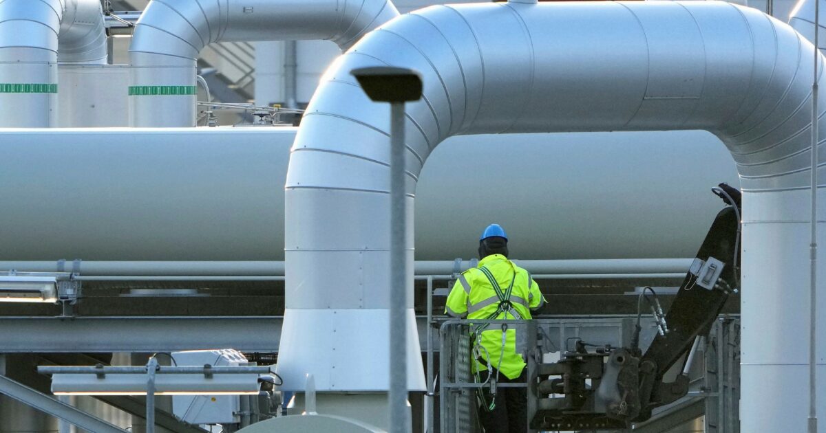 Attacchi incrociati di Russia e Ucraina alle infrastrutture energetiche: “a zero” la capacità di produzione di energia di Kiev Attacchi incrociati di Russia e Ucraina alle infrastrutture energetiche: “a zero” la capacità di produzione di energia di Kiev