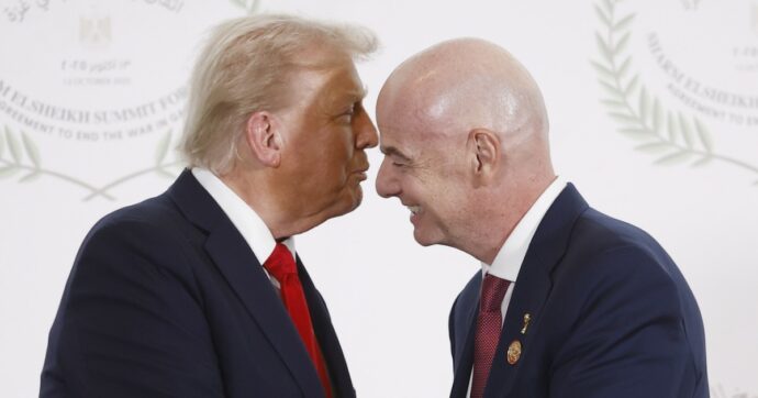 “Se vorrò spostare una partita dei Mondiali, chiamerò Gianni e lui lo farà”: la frase di Trump che imbarazza la Fifa