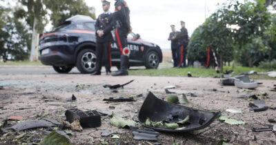 Copertina di Attentato a Ranucci, i vicini di casa: “Tremavano le finestre e quadri caduti, pensavamo a una bomba da stadio”