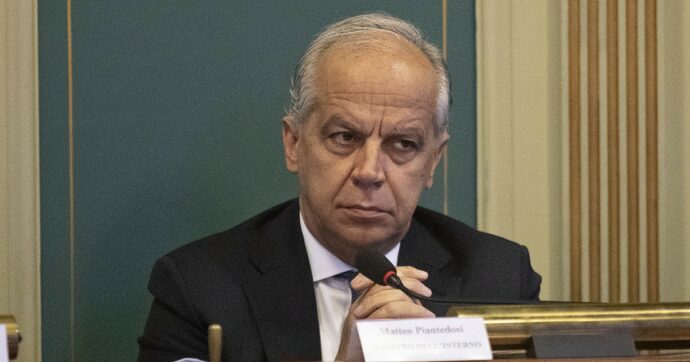 Attentato a Ranucci, le reazioni della politica. Piantedosi: “Rafforzeremo ogni misura a sua protezione”