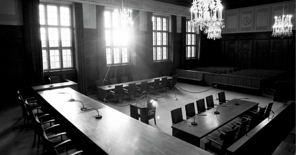 Violenza sulle donne, un prontuario per avvocati e dieci regole per i giovani dopo la legge sul consenso Violenza sulle donne, un prontuario per avvocati e dieci regole per i giovani dopo la legge sul consenso