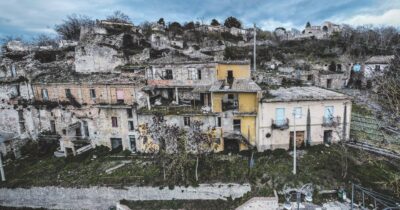 Copertina di Il governo rischia pignoramenti per 2,3 miliardi per i comuni in dissesto