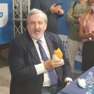 Copertina di La regione Puglia sgancia 1,5 mln per farsi ristorante, sala da tè e pure area relax