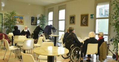 Copertina di Treviso, la ex colf era un’abile investitrice: lascia un patrimonio milionario a una residenza per anziani