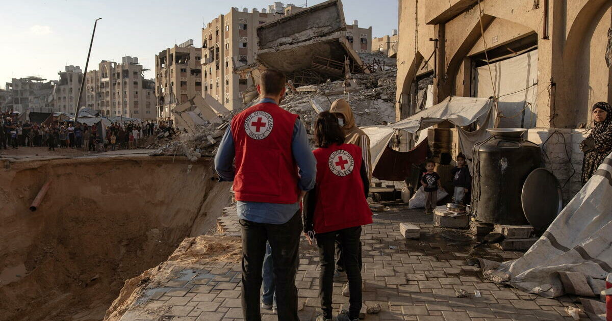 “Colpito minibus a Gaza, 9 morti”. L’esercito: “Non si è fermato ai colpi di avvertimento”. Lunedì Israele attende Vance “Colpito minibus a Gaza, 9 morti”. L’esercito: “Non si è fermato ai colpi di avvertimento”. Lunedì Israele attende Vance