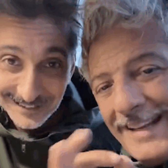 “Dopo il Tg1 ma prima dei pacchi? Tra Tg1 e pacchi non c’è niente”: Fiorello annuncia il ritorno su Rai 1 – VIDEO