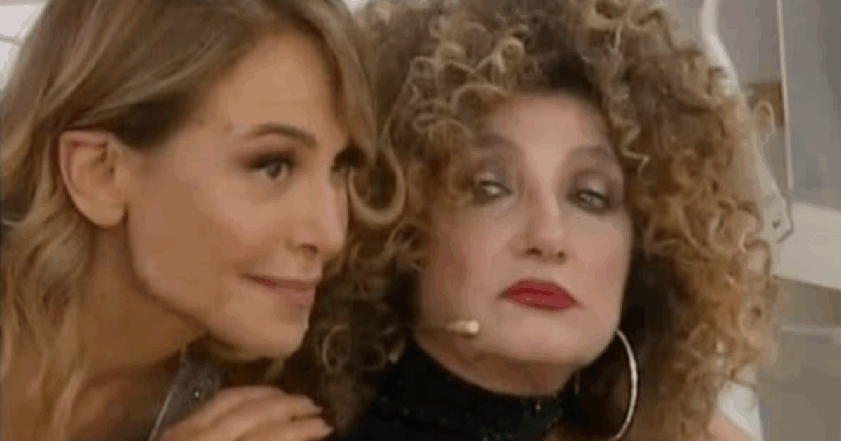 “Quando ballava Barbara D’Urso le si vedevano le mutande bianche, poi la smutandata sarei io. Danno 9 e 10 a gente che non fa niente”: Marcella Bella furiosa