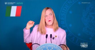 Crozza-Meloni e la sua vita da ‘miss Mondo’: “Ringrazio Donald, la giuria e tutti quelli che hanno creduto in me” – Video