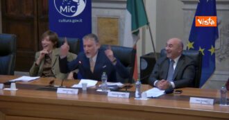 Copertina di “Sei chiara come un’Alba”: il ministro Giuli a sorpresa canta Vasco Rossi mentre proclama la città piemontese Capitale italiana dell’Arte contemporanea 2027
