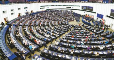 Copertina di Accordo tra Consiglio e Parlamento Ue sulla nuova legge anticorruzione, Antoci (M5s): “C’è l’abuso d’ufficio”. Conte: “Ora il governo torni sui suoi passi”