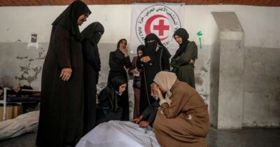 Copertina di Gaza,  riconsegnati altri due corpi di ostaggi israeliani, ma Netanyahu non molla:  Rafah resta chiuso