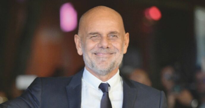 Parla il regista Riccardo Milani: “Quei silenzi di Gigi Riva, il fidanzato di mia figlia ispirò ‘Un gatto in tangenziale’”