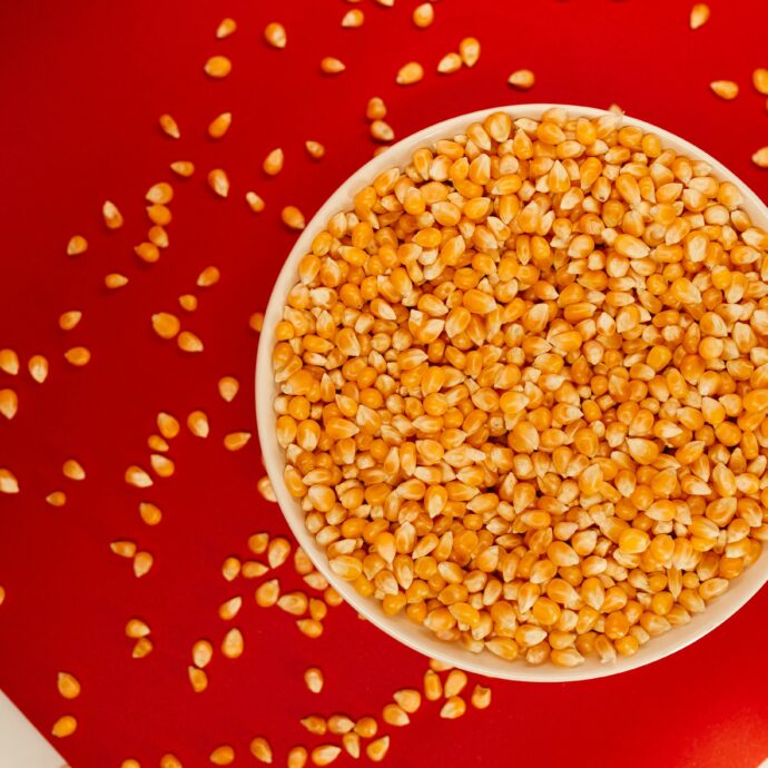 Mais per popcorn richiamato per “possibile presenza di alcaloidi del tropano”: i prodotti a rischio