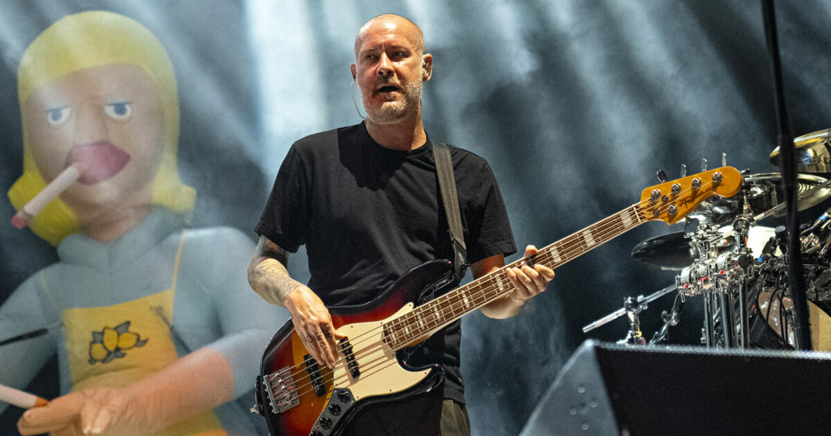 200 morto sam rivers bassista e membro fondatore dei limp bizkit la band addolorata era pura magia la calma nel caos l8217anima nel suono
