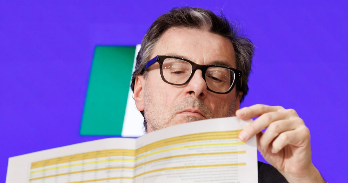 Flat tax al 15% per notturni e festivi, congedo parentale fino ai 14 anni dei figli, più tasse sugli affitti brevi: le misure nella bozza della manovra Flat tax al 15% per notturni e festivi, congedo parentale fino ai 14 anni dei figli, più tasse sugli affitti brevi: le misure nella bozza della manovra