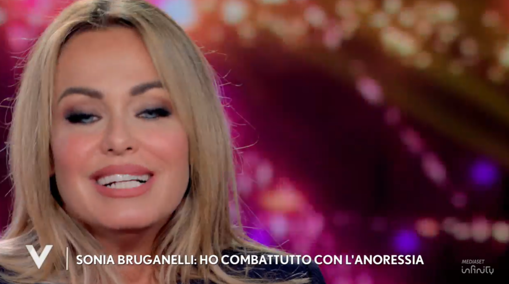 “Sono arrivata a 39 anni a soffrire di anoressia e attacchi di panico, pensavo di morire, ma ora ne sono uscita”: Sonia Bruganelli a Verissimo “Sono arrivata a 39 anni a soffrire di anoressia e attacchi di panico, pensavo di morire, ma ora ne sono uscita”: Sonia Bruganelli a Verissimo