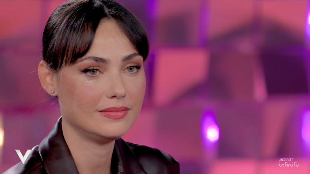 “Non ho mai raccontato a mia mamma degli abusi che ho ricevuto per protezione nei suoi confronti. Non volevo farla soffrire”: Rosalinda Cannavò a “Verissimo”