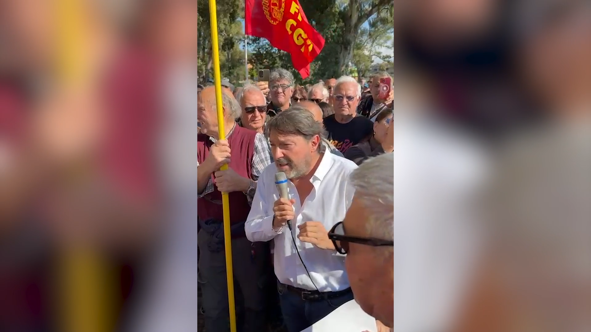 Il discorso di Ranucci al presidio dopo l’attentato: “La Rai è ancora un luogo di libertà, basta che i giornalisti scelgano di essere indipendenti” Il discorso di Ranucci al presidio dopo l’attentato: “La Rai è ancora un luogo di libertà, basta che i giornalisti scelgano di essere indipendenti”