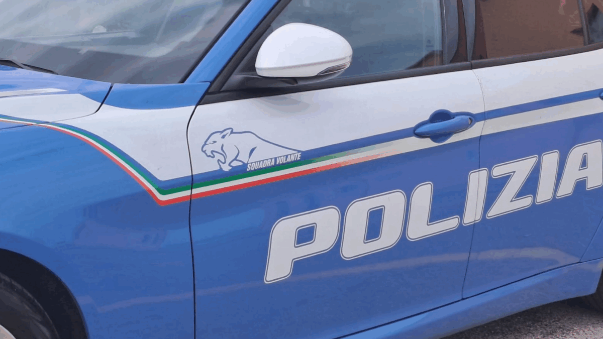 bologna un 42enne muore durante un controllo della polizia era stato ammanettato da Ilfattoquotidiano.it bologna un 42enne muore durante un controllo della polizia era stato ammanettato