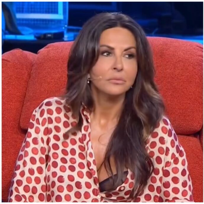 “Che titolo ha lei per stare lì a giudicare? Perché li tenete?”: concorrente a “Tu si que vales” sbotta contro Rudy Zerbi e Sabrina Ferilli