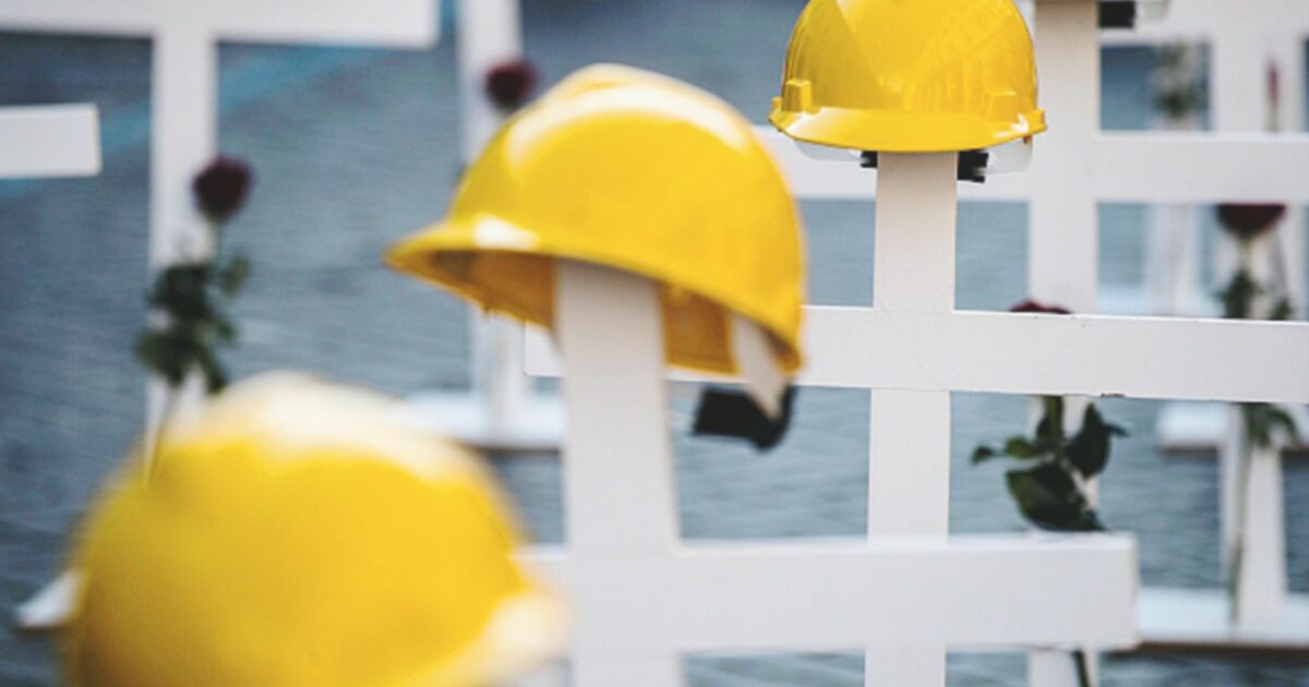 Incidente sul lavoro nel Foggiano: morto Matteo Di Perna, operaio caduto da un ponteggio Incidente sul lavoro nel Foggiano: morto Matteo Di Perna, operaio caduto da un ponteggio