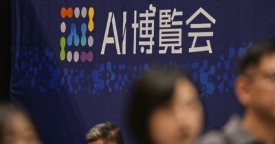 Copertina di Intelligenza Artificiale, “circolano notizie create ad hoc per delegittimare la transizione energetica”: parla l’esperta Padovese