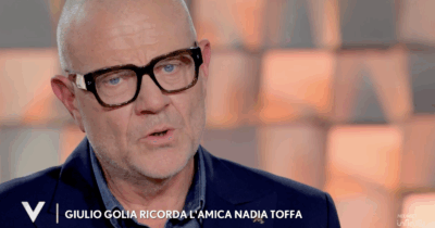 Copertina di “Mi avete dato il camerino di Nadia Toffa, un colpo pazzesco. Il nostro è stato un rapporto di odio e amore”: Giulio Golia si commuove a “Verissimo”