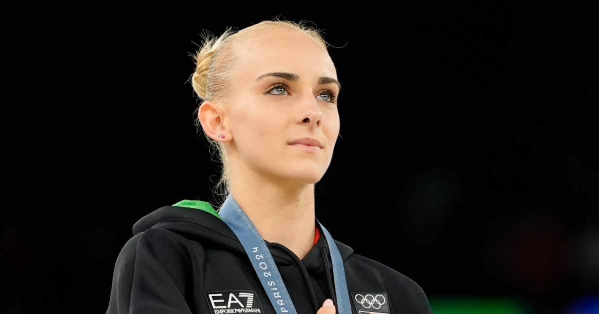 “Dopo l’oro olimpico sono andata in tilt. Pensavo di farcela da sola, poi sono sbottata”: la confessione di Alice D’Amato “Dopo l’oro olimpico sono andata in tilt. Pensavo di farcela da sola, poi sono sbottata”: la confessione di Alice D’Amato