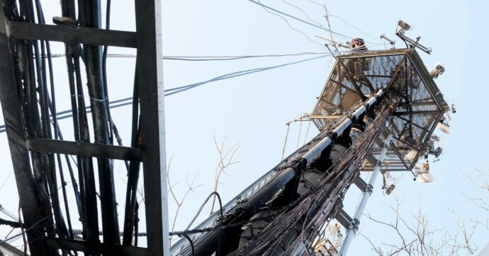 Trump ordina e il governo esegue: Palazzo Chigi frena i cinesi negli appalti sulla rete