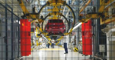 Copertina di Nel Piano Italia di Stellantis l’Ad Filosa fa promesse ma dà poche certezze ai sindacati