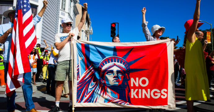 No Kings Day, i democratici confermano la strategia: il radicale rigetto di Trump. Ma 2 volte su 3 non ha funzionato