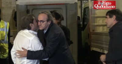 Copertina di Il campo largo in piazza per Ranucci: “Solidarietà non basta, Fdi ritiri querele. E si faccia riforma su liti temerarie”