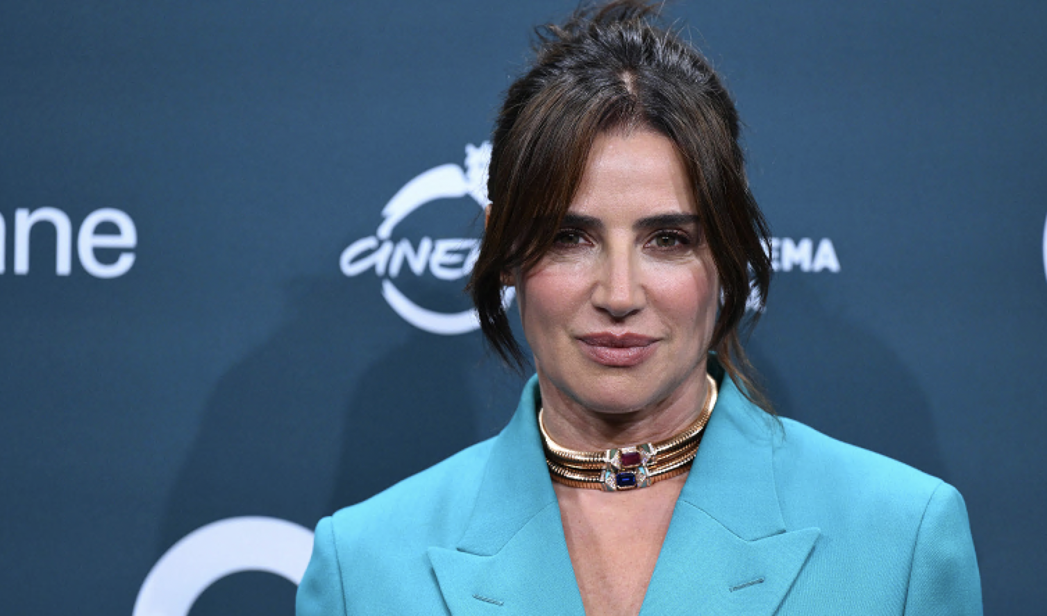 “L’educazione sessuale parta già dalle medie, evitiamo che i ragazzini cerchino informazioni sul Web. La scuola non insegni la competizione”: così Luisa Ranieri