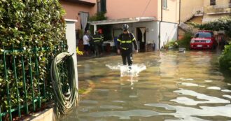 Copertina di Nubifragio a Carrara, cantine e sottopassi allagati: “131 millimetri di pioggia in sei ore” – Video