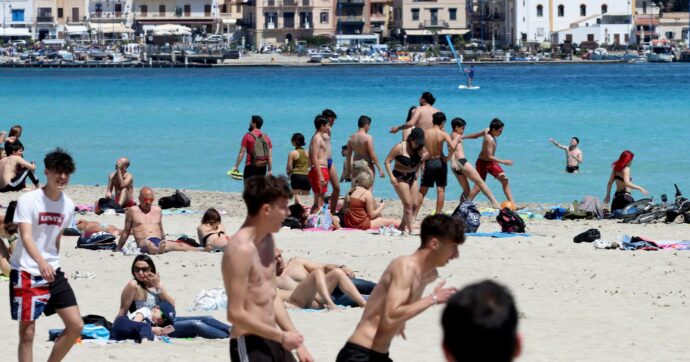 Mondello, nessuna misura interdittiva per la spiaggia