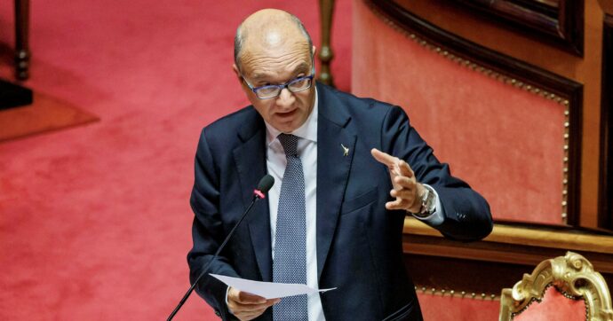 Manovra, istruzione dimenticata: niente soldi  per gli stipendi dei docenti e i precari dell’università