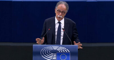 Copertina di Attentato a Ranucci, Ruotolo al Parlamento Ue: “Politici ritirino querele temerarie, la libertà di stampa è di tutti o non è”