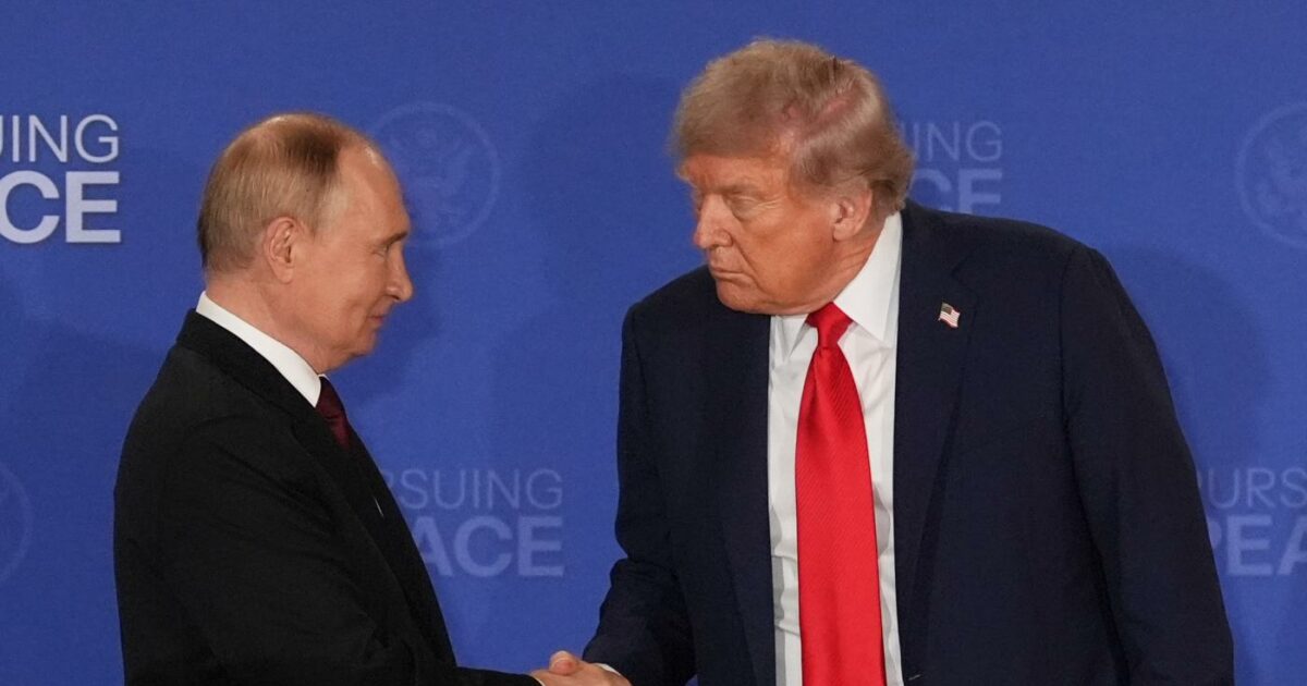 Ucraina, salta il nuovo incontro Trump Putin. Il tycoon: “Non voglio perdere tempo”. Raid russi su Kiev, due morti Ucraina, salta il nuovo incontro Trump Putin. Il tycoon: “Non voglio perdere tempo”. Raid russi su Kiev, due morti