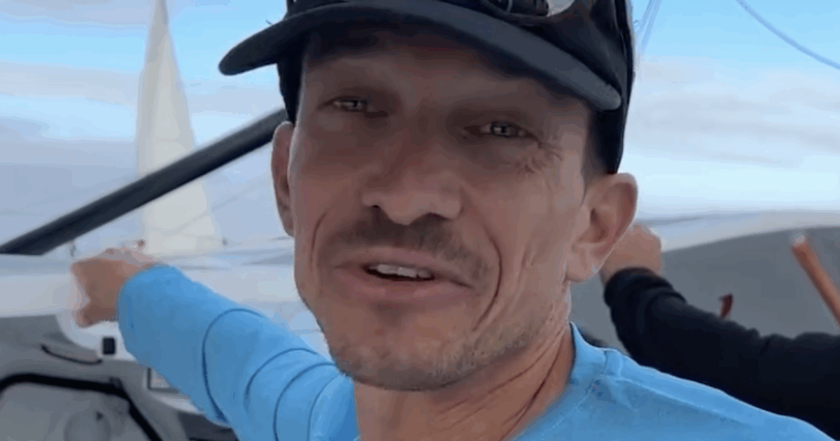 “I primi due giorni non riuscivo a stare in piedi. Ero sdraiato per terra a vomitare. Avevo voglia di morire. Mi piace mettermi in situazioni in cui soffro”: Mathieu Blanchard parte per la regata Transat Café L’Or