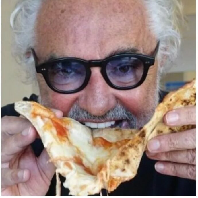 “Fate attenzione all’indirizzo e provate la mia pizza, costa meno ed è buonissima”: prenotano al Crazy Pizza convinti di andare da Briatore ma finiscono in un locale nella periferia di Torino con lo stesso nome