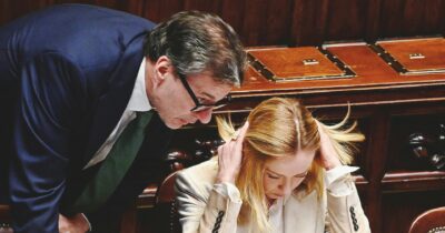 Copertina di Manovra: 7 mld di tagli ai ministeri, 12 euro in più alle pensioni minime e 210 a chi lavora