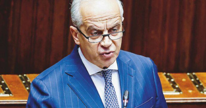 Dopo la bomba a Ranucci la destra insiste: “Le querele sono un nostro diritto”