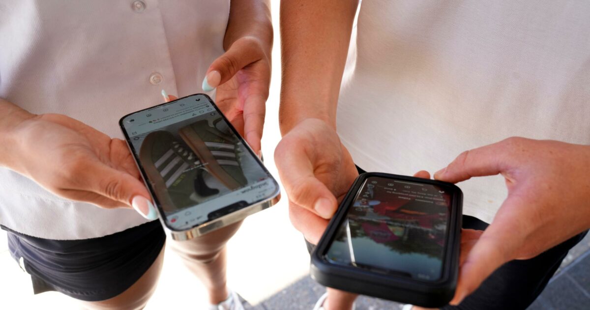 si fingeva una ragazzina per avere foto intime di minori arrestato allenatore di basket giovanile