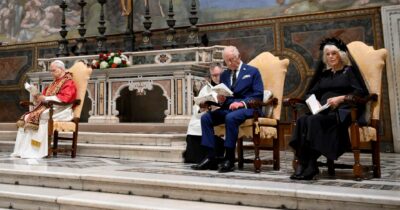 Copertina di Dopo 500 anni un re inglese prega con il Papa per l’ambiente