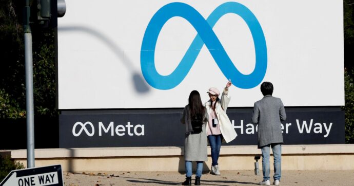 Meta taglia 600 addetti. “Meno conversazioni”