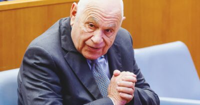 Copertina di Politici che rubano: Nordio cancella la galera preventiva