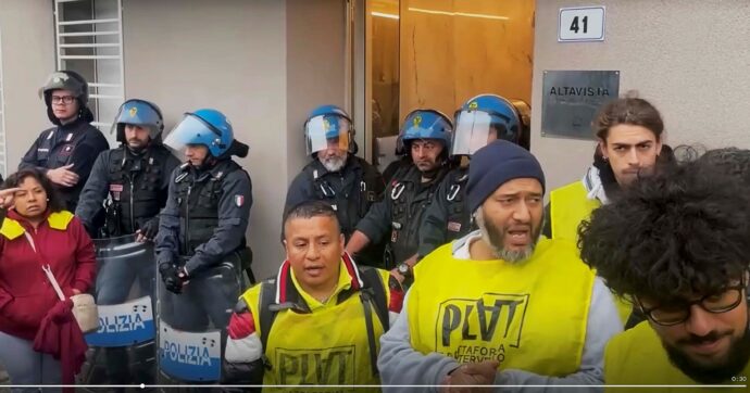 Squadre speciali per sfrattare famiglie con bimbi