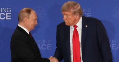 Copertina di Sanzioni al petrolio russo, perché anche Cina e India hanno bloccato le importazioni. E il prezzo del greggio aumenta