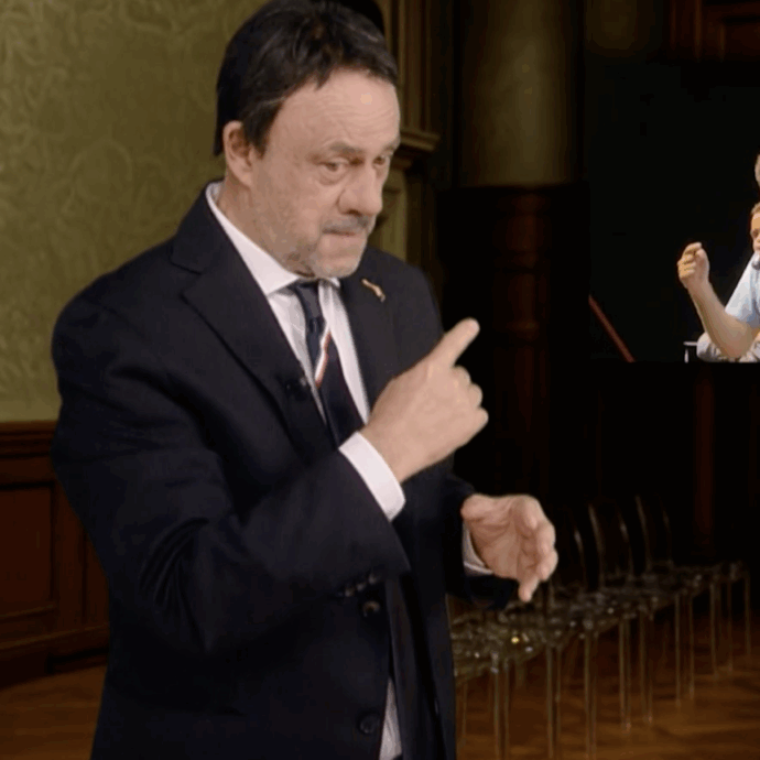 Crozza-Salvini ricorda le promesse elettorali non mantenute: “Spernacchiatemi…”