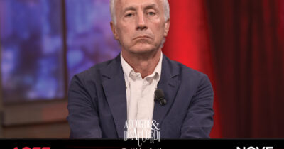 Copertina di Travaglio (Nove): “Le sanzioni di Trump a Putin? Danneggiano più noi. La Russia sta per sfondare l’ultima difesa, solo Zelensky può fermare tutto”